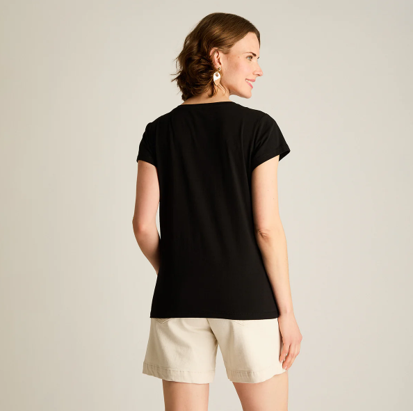 POLERA CON ESTAMPADO FRONTAL